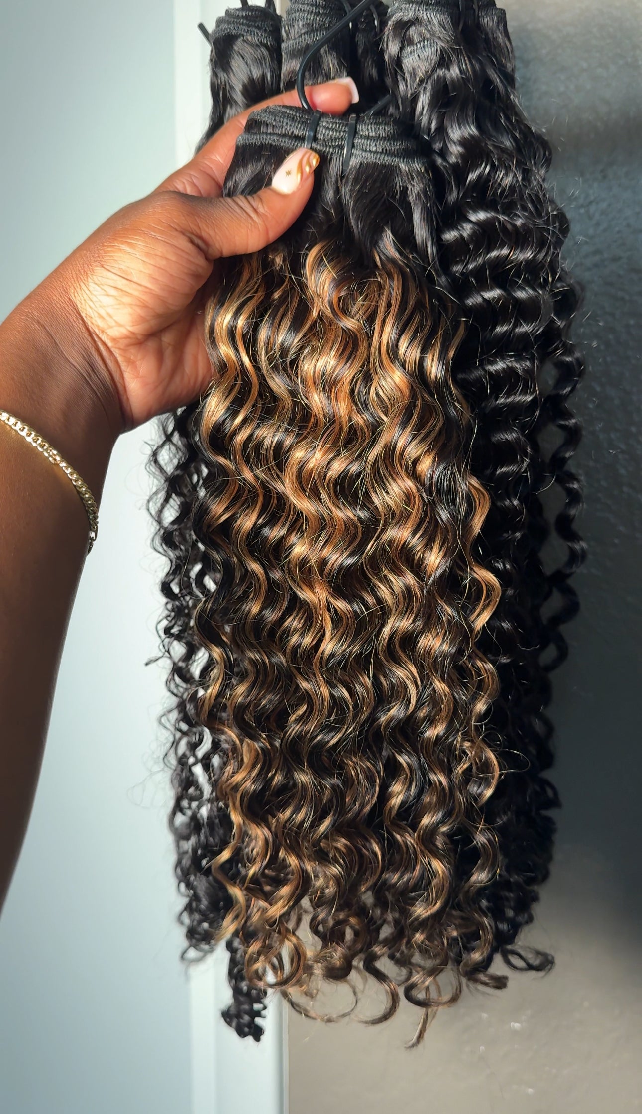 1b/27 colored Panamanian Wave Wefted Hair Extensions (Bundles)